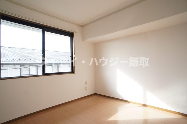 リリーヴィレッジＡ・Ｂ棟の寝室