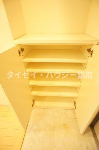 芝コーポ５号館の洋室|シューズボックス