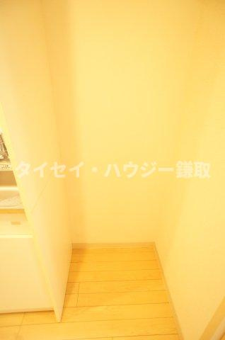 芝コーポ５号館の設備|キッチン横冷蔵庫スペース