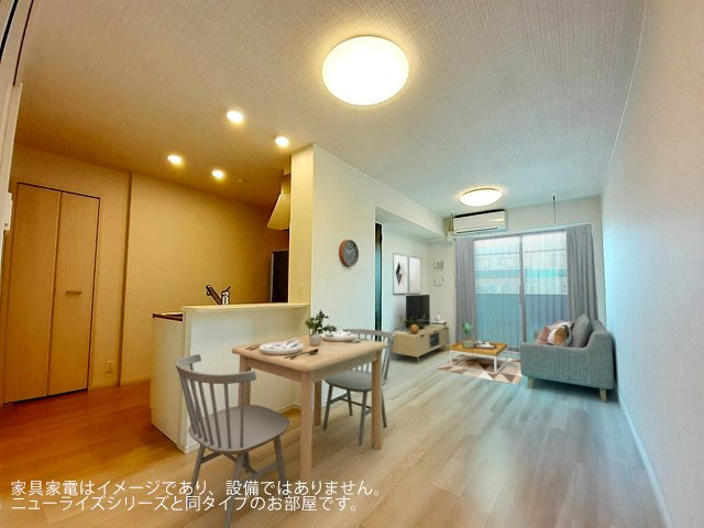 ヒカルサ稲美天満　Ⅰの居間・リビング