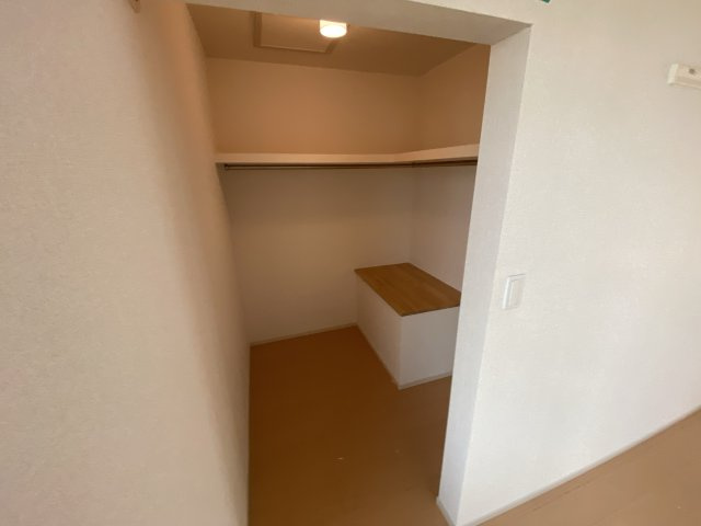 フィオーレ西庄Ｂの収納