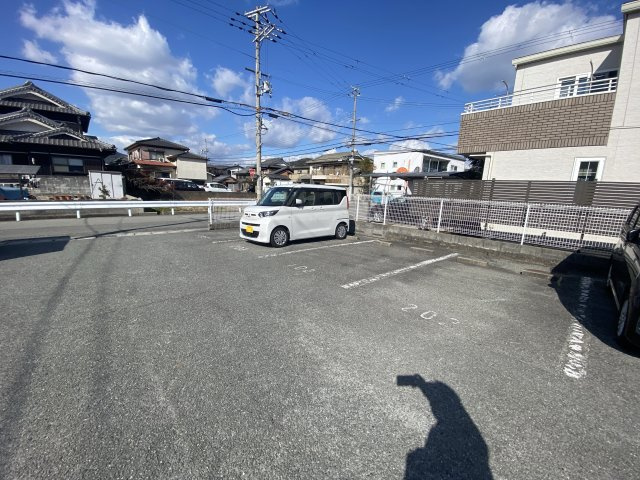 グリーンハイツ三木の駐車場