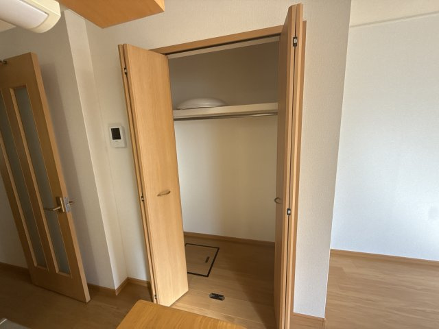 ブルーメ野里Ｃの収納