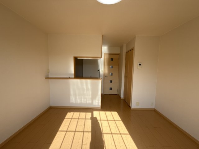 ラフレシールＨの居間・リビング