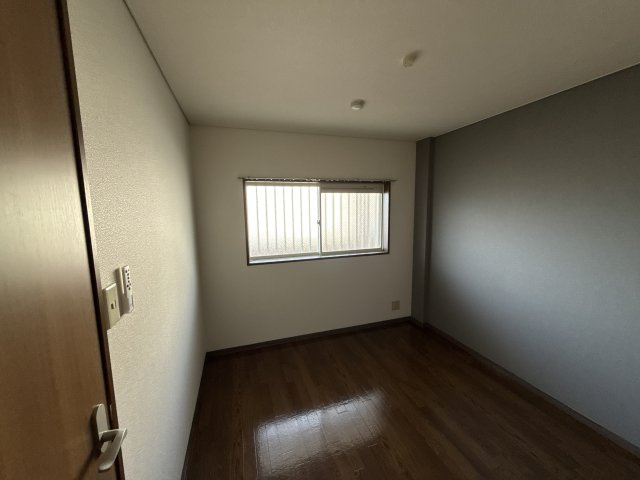 アムールエバーハイツの洋室