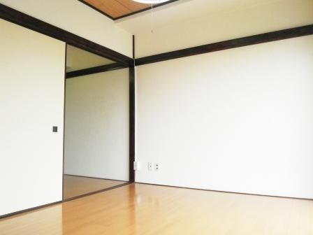 文原ビルの寝室