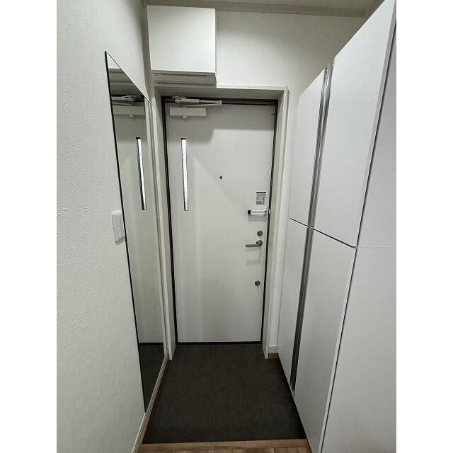 グランドール西尾久の玄関