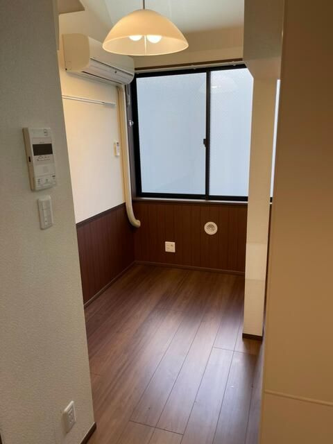 ロイヤルハウスの居間・リビング