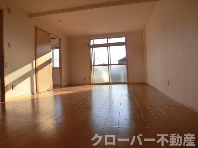 エルディム円座の居間・リビング