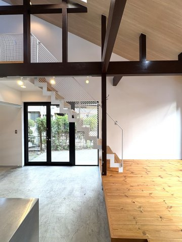 WORK & LIFE HOUSE – 自宅兼アトリエにもなる、片瀬3丁目デザイナーズ邸 –の内装