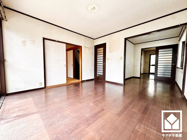 宇治市羽戸山３丁目の居間・リビング