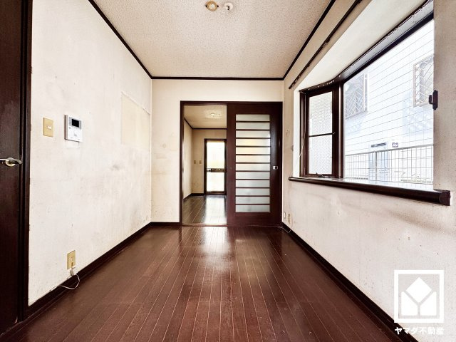 宇治市羽戸山３丁目の居間・リビング