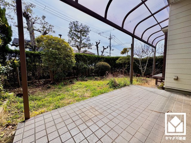 宇治市羽戸山３丁目の庭