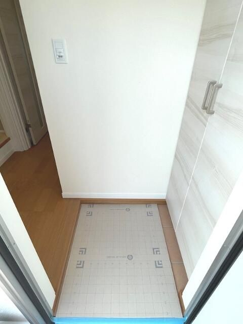 ゼルコーバの玄関