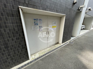 【その他共用部分】 | SERENiTE北浜 | SERENiTE北浜　ゴミ置場