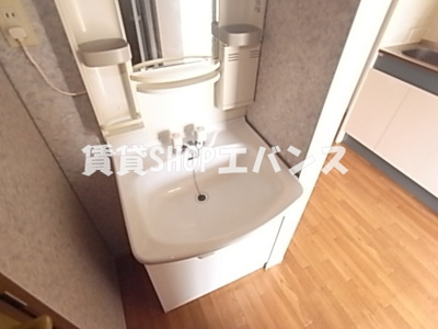 【独立洗面台】 | コームズシブヤ | 朝の支度にも助かる、独立の洗髪洗面化粧台