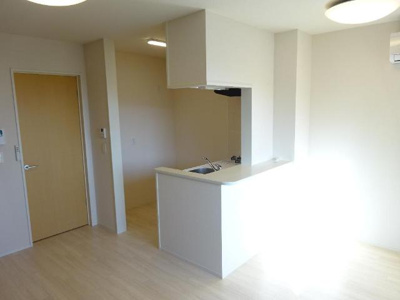 【内装】 | レジーナ | 室内