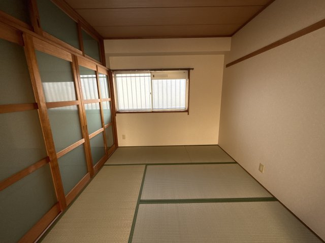 ラブリー姫路手柄山の和室