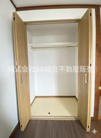 花園東町3丁目中古戸建の収納|居室部分、収納豊富です！