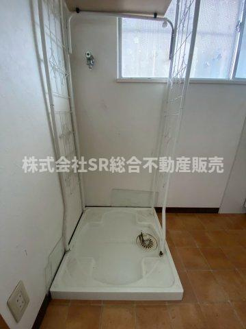 花園東町3丁目中古戸建のランドリースペース|室内洗濯機置場