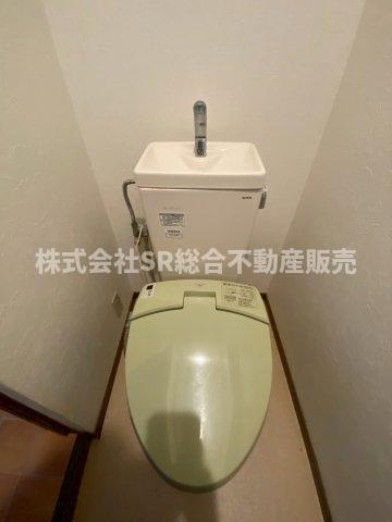 花園東町3丁目中古戸建のトイレ|トイレもキレイです