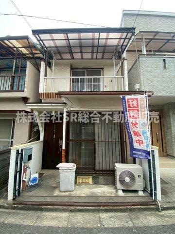 花園東町3丁目中古戸建の外観|（家具はCGによるイメージです。）東花園駅まで徒歩約12分！準急停車駅で便利です。