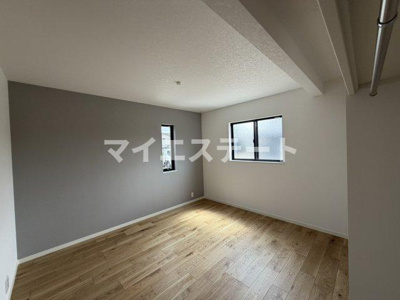【洋室】 | 松崎町戸建て2