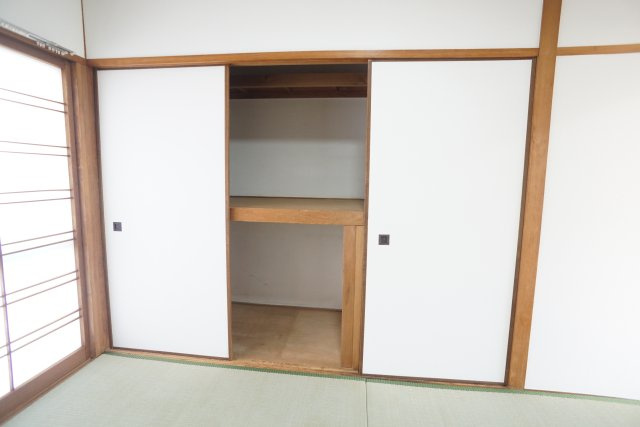 安倉中2丁目連棟の収納