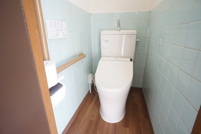 安倉中2丁目連棟のトイレ