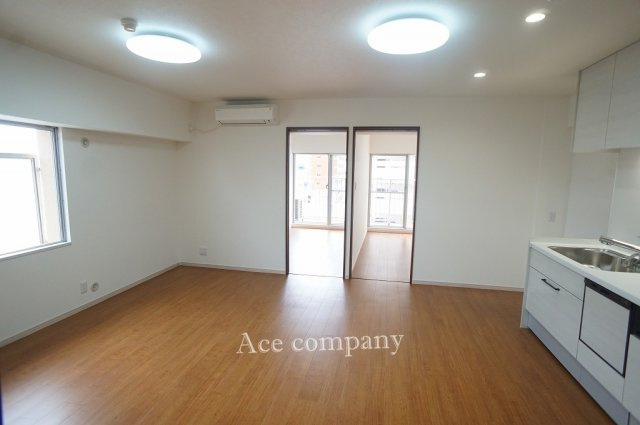 【居間・リビング】 | 弥刀ハウス | 【LDK】リビングにエアコン1台付きです☆