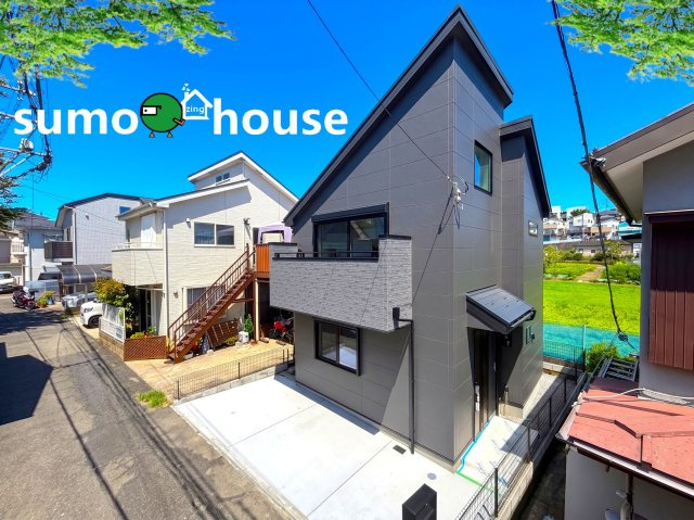 新築デザイナーズ分譲住宅限定1棟　開放的なシーリングファンのある家　～東有馬2丁目～の前面道路含む現地写真|前面道路含む現地写真です
