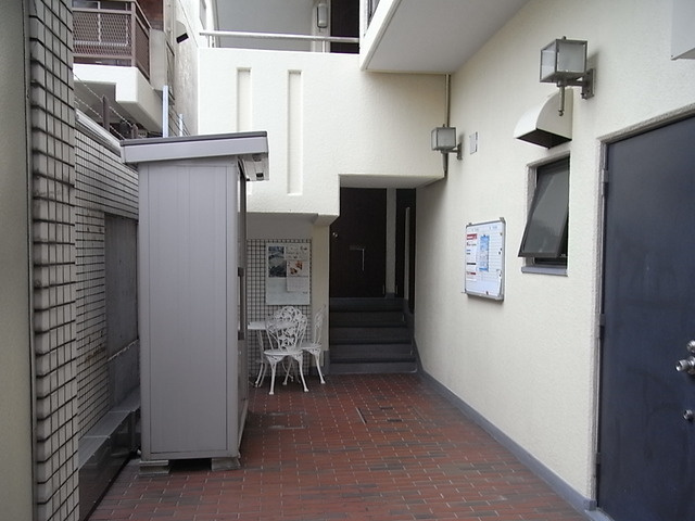 シンプルライフ王子のロビー