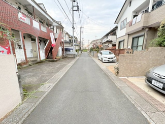 【前面道路含む現地写真】