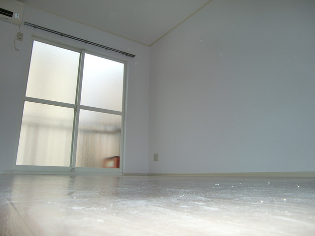 ラムールイワヤの洋室