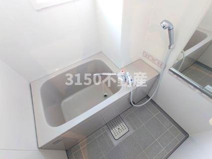 メゾンαの浴室