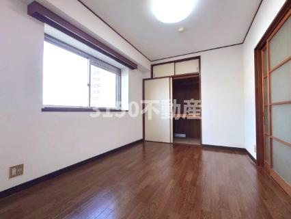 メゾンαの居間・リビング