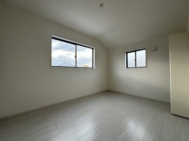 神戸市西区桜が丘西町３丁目新築戸建の洋室