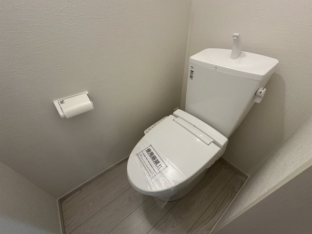 神戸市西区桜が丘西町３丁目新築戸建のトイレ