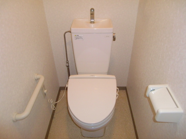 ラシュレ・ウエスト六甲のトイレ