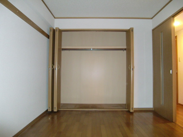 ラシュレ・ウエスト六甲の収納