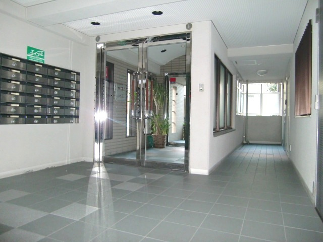 ラシュレ・ウエスト六甲の外観