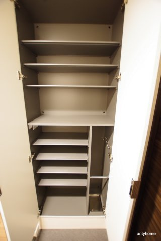 プレサンス心斎橋ニスト　仲介手数料無料の収納