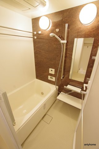 プレサンス心斎橋ニスト　仲介手数料無料の浴室