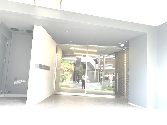 ザ・パークハビオ川口のエントランス