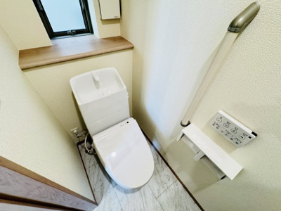 【トイレ】 | 松戸市小金原７丁目新築戸建【栗ヶ沢小学校：4分】 | 温水洗浄暖房便座つきトイレ