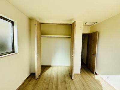 【収納】 | 松戸市小金原７丁目新築戸建【栗ヶ沢小学校：4分】 | 6.06帖洋室収納