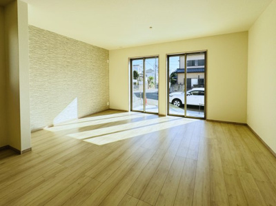 【居間・リビング】 | 松戸市小金原７丁目新築戸建【栗ヶ沢小学校：4分】 | 17.75帖リビングダイニングキッチン