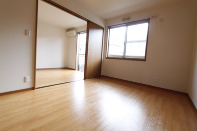 【洋室】 | ソレイユ（高山台）