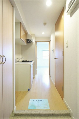 クローバーコート黒門町の玄関