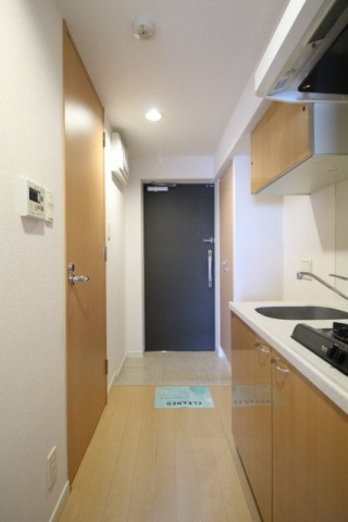 クローバーコート黒門町の玄関